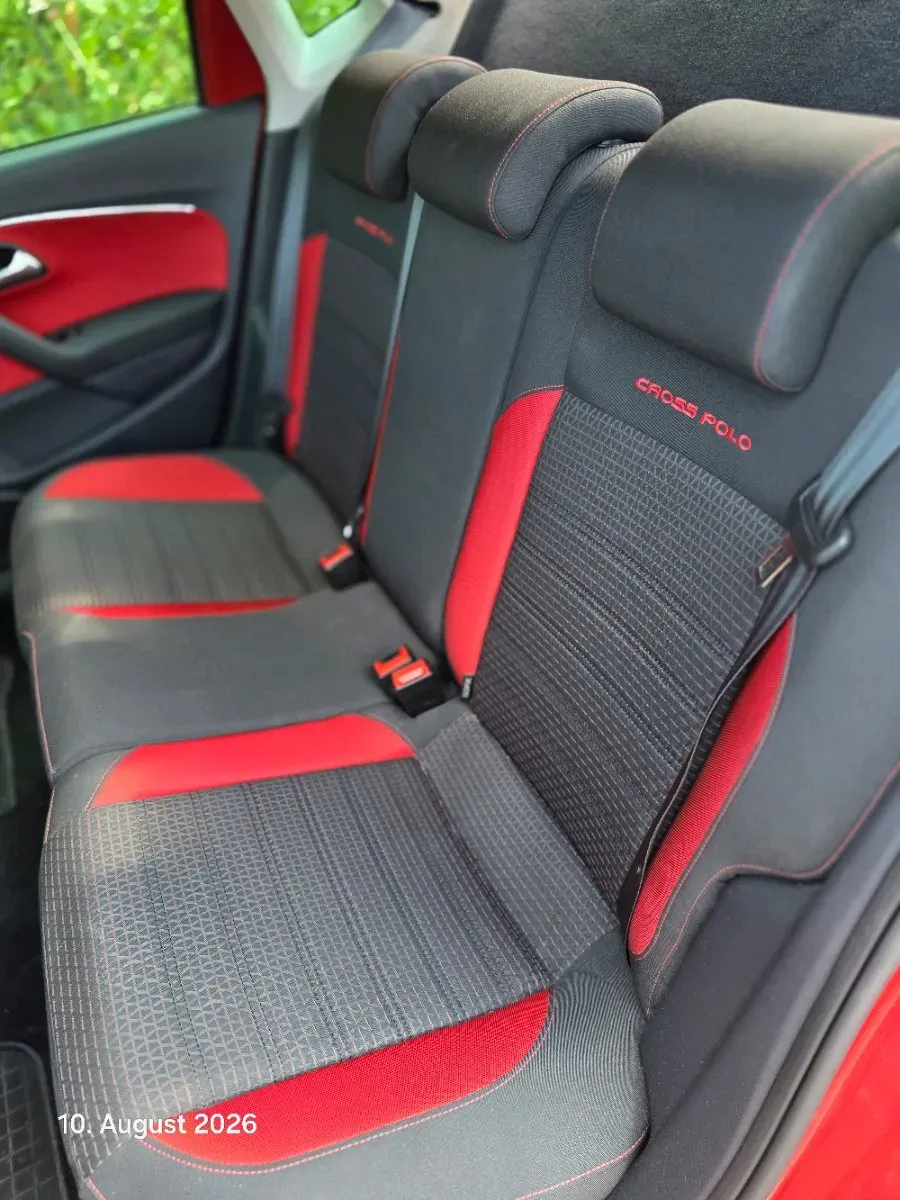 Volkswagen Polo 2015 photo 2