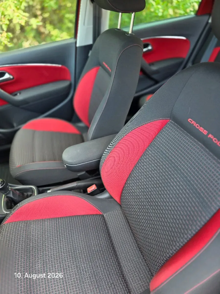 Volkswagen Polo 2015 photo 3