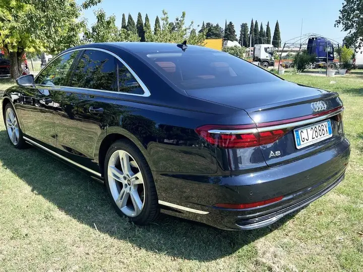 Audi A8 2022 photo 4