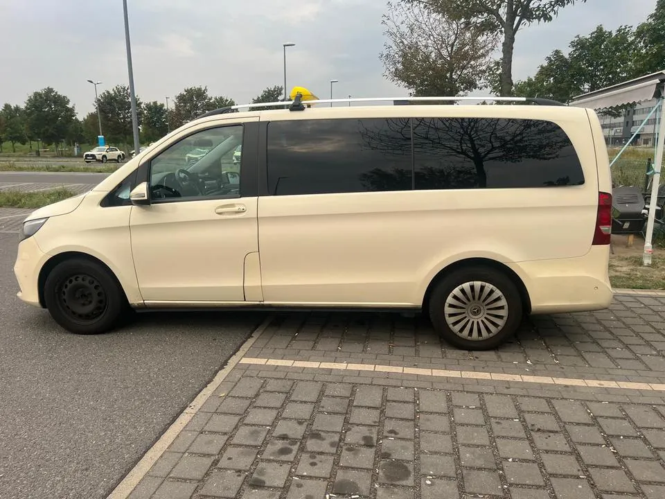 Mercedes-Benz V 250