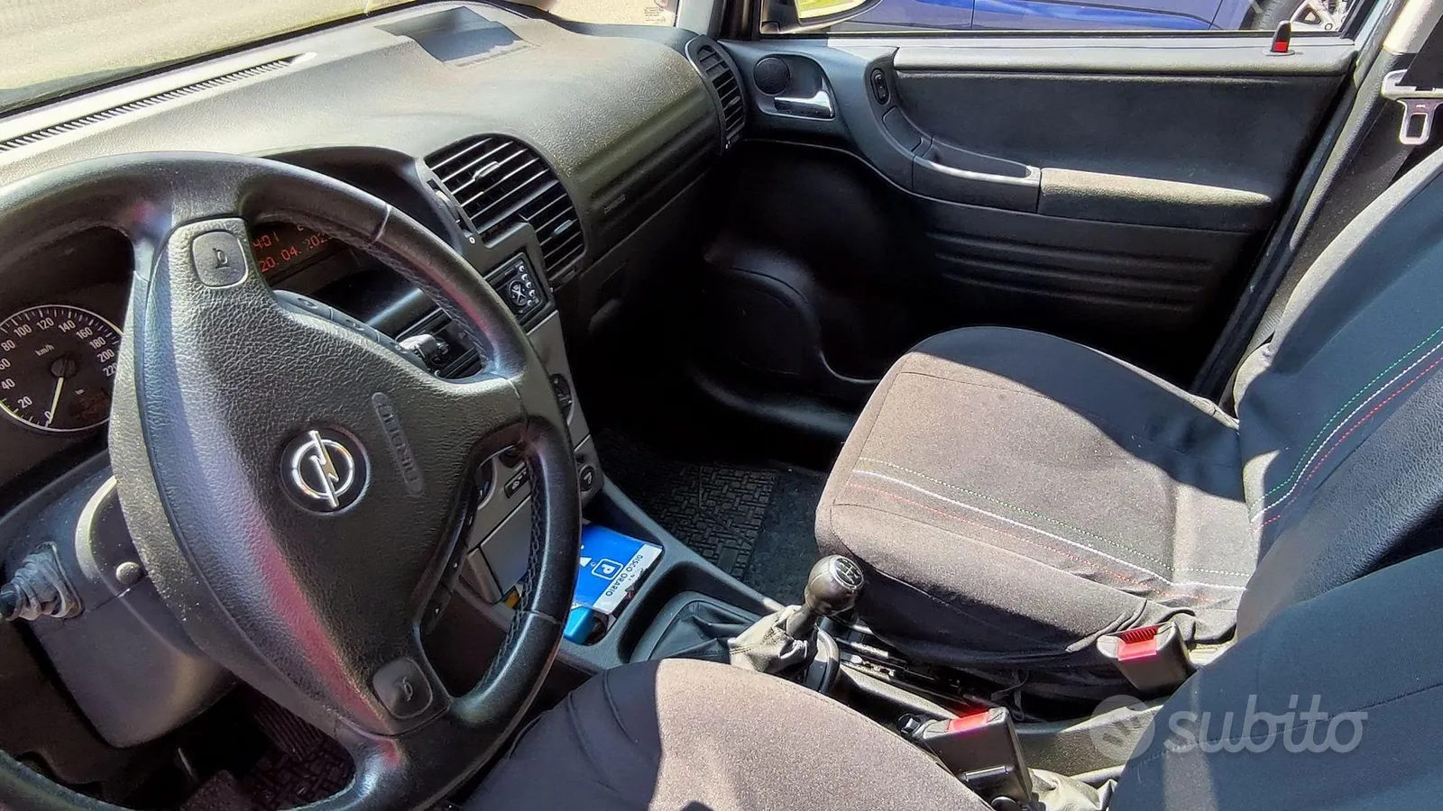 Opel Zafira 2004 photo 2