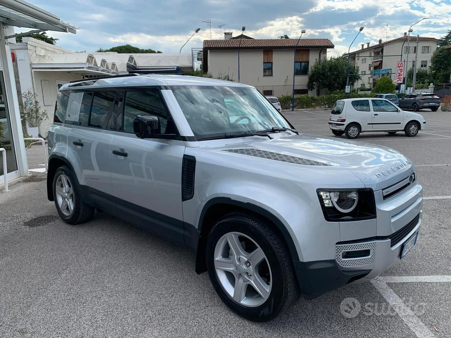 Land Rover Defender 2020 photo 3