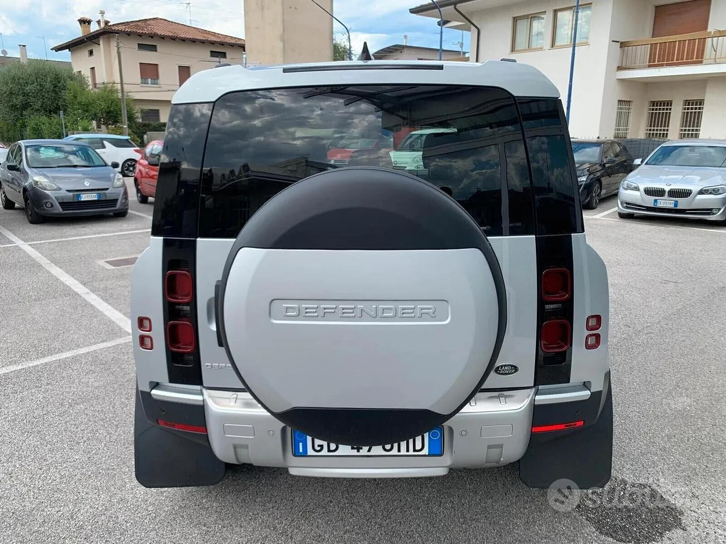 Land Rover Defender 2020 photo 5