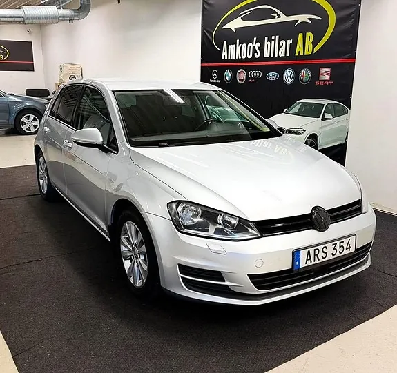Volkswagen Golf 2014 photo 2