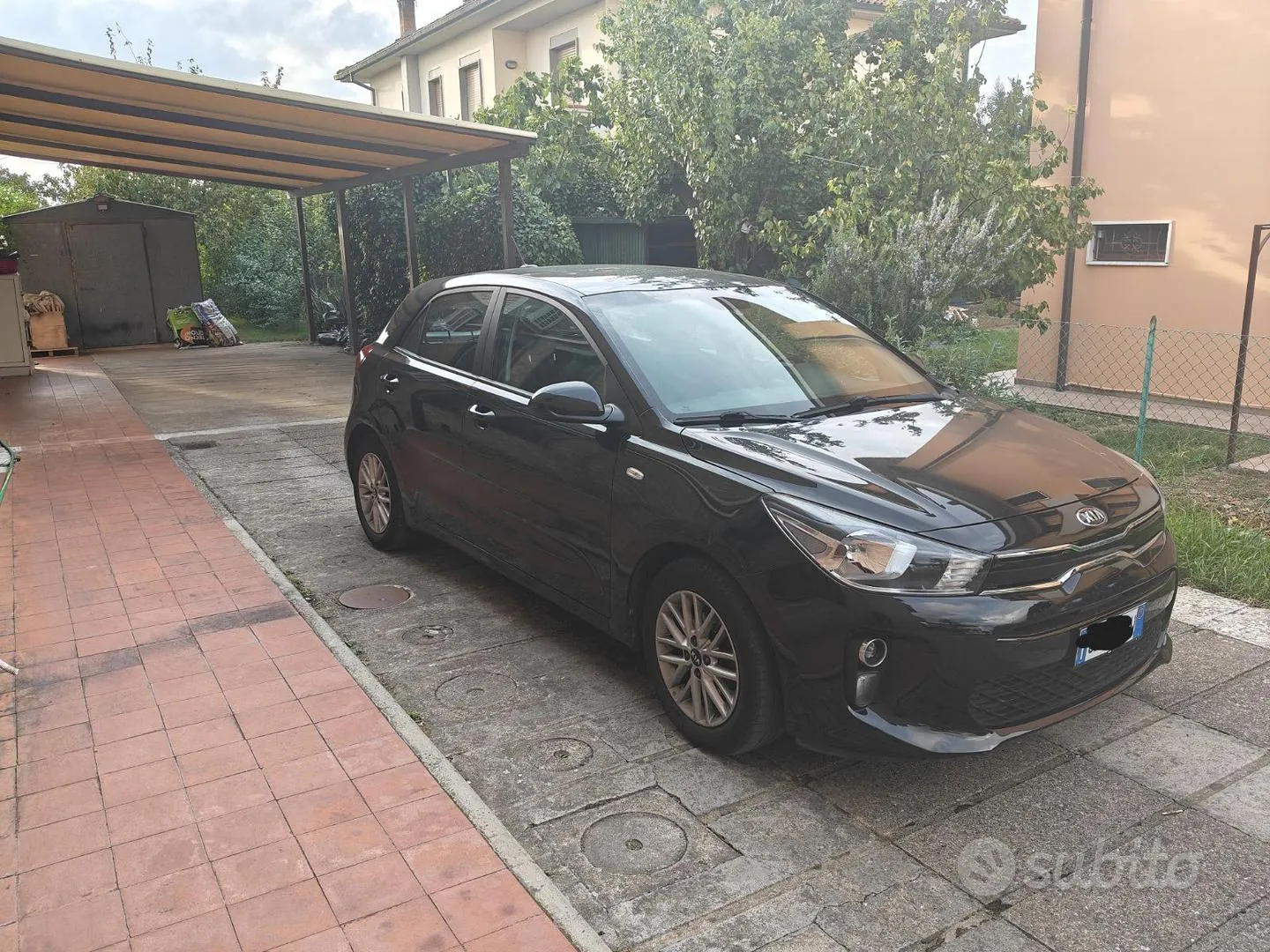 Kia Rio 2000 photo 2