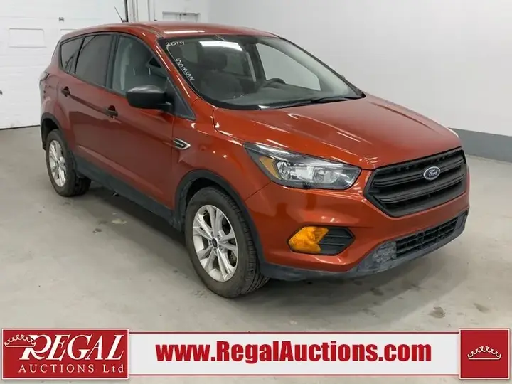 Ford Escape 2019 photo 2