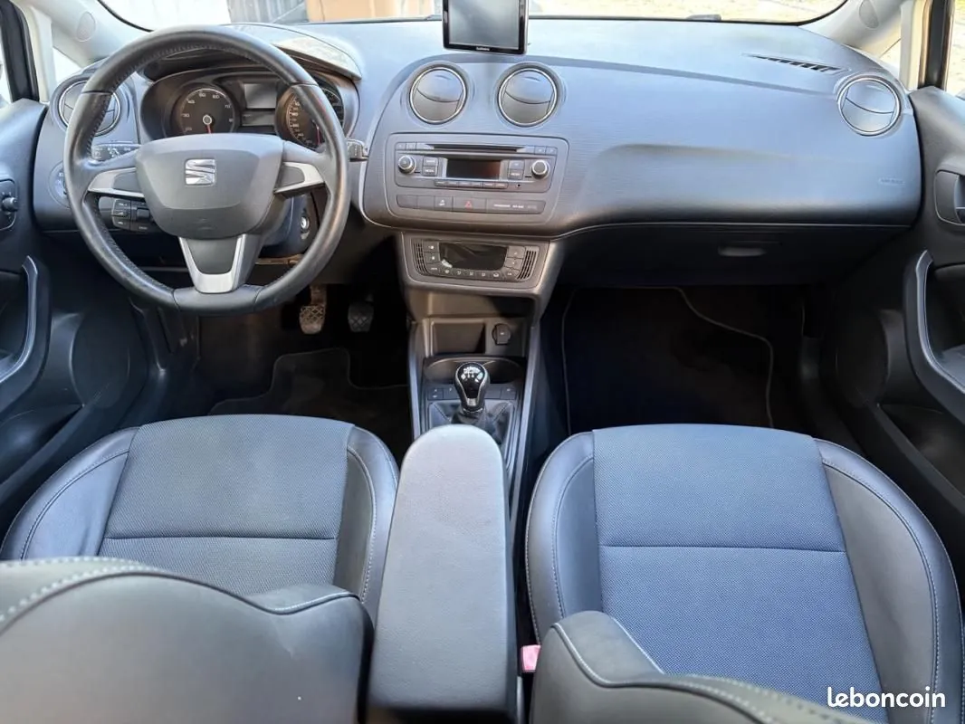 Seat Ibiza 2014 photo 4