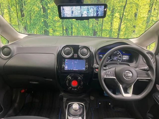 Nissan Note 2016 photo 2