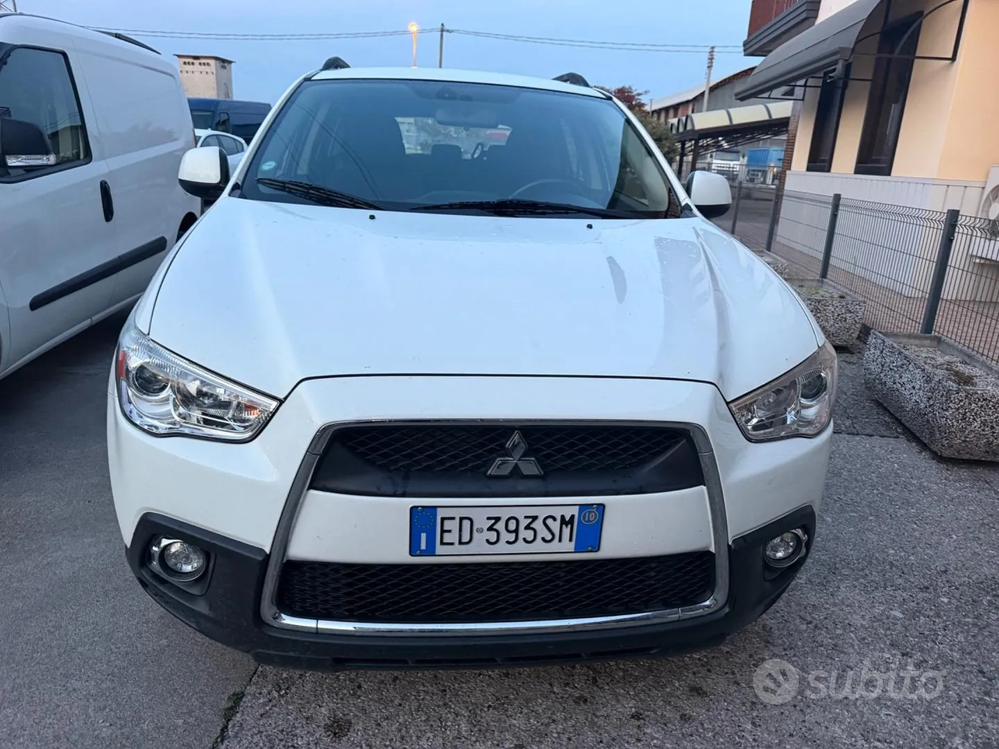 Mitsubishi Asx 2010 photo 2