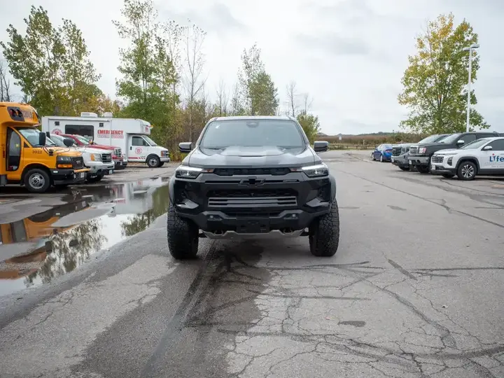 Chevrolet Colorado 2024 photo 3