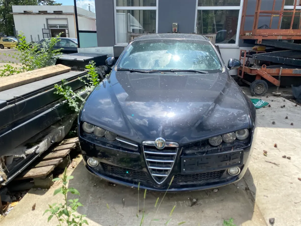 Alfa Romeo 159 2007 photo 2