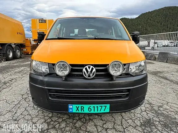 Volkswagen Transporter 2015 photo 2
