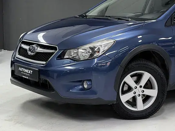 Subaru Xv 2012 photo 2