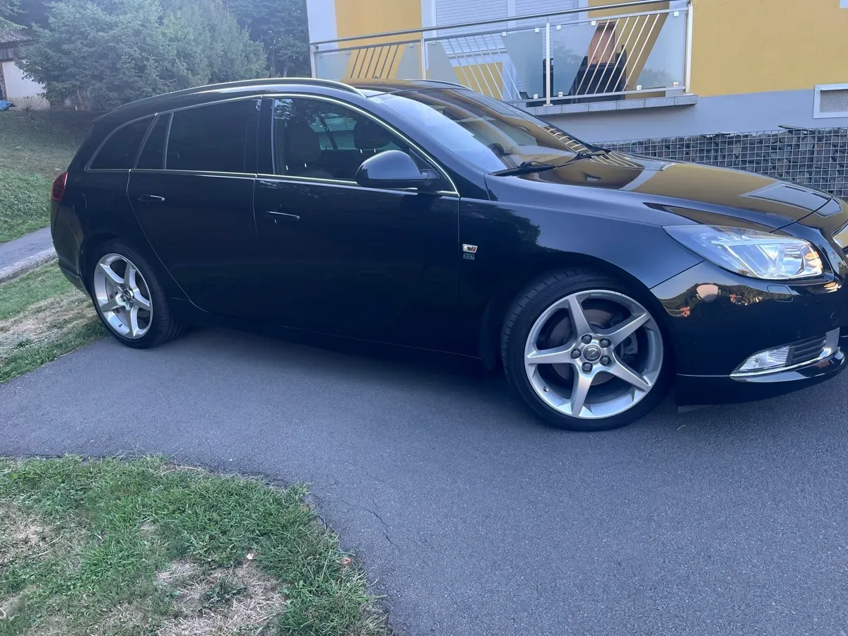 Opel Insignia 2012 photo 2