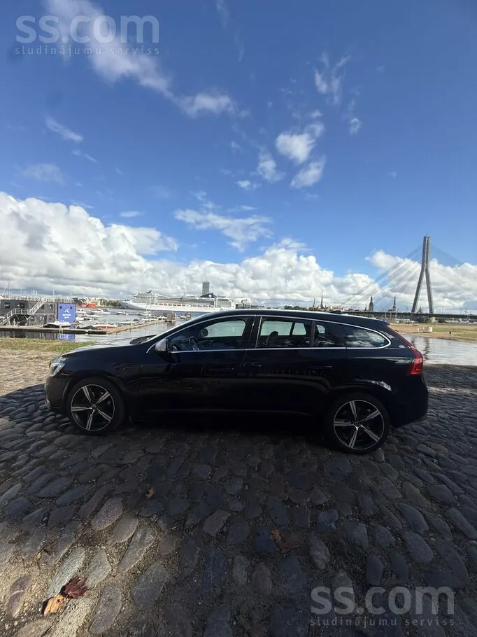 Volvo V60 2018 photo 2
