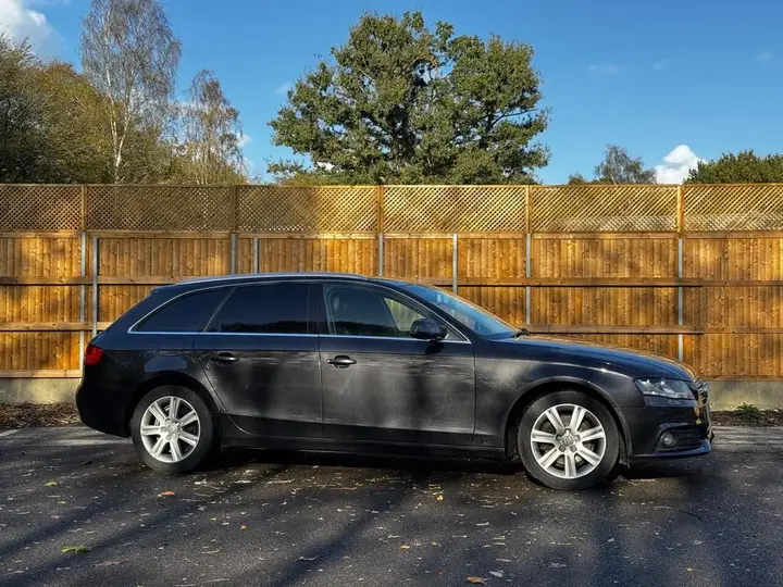 Audi A4 Avant 2011 photo 5