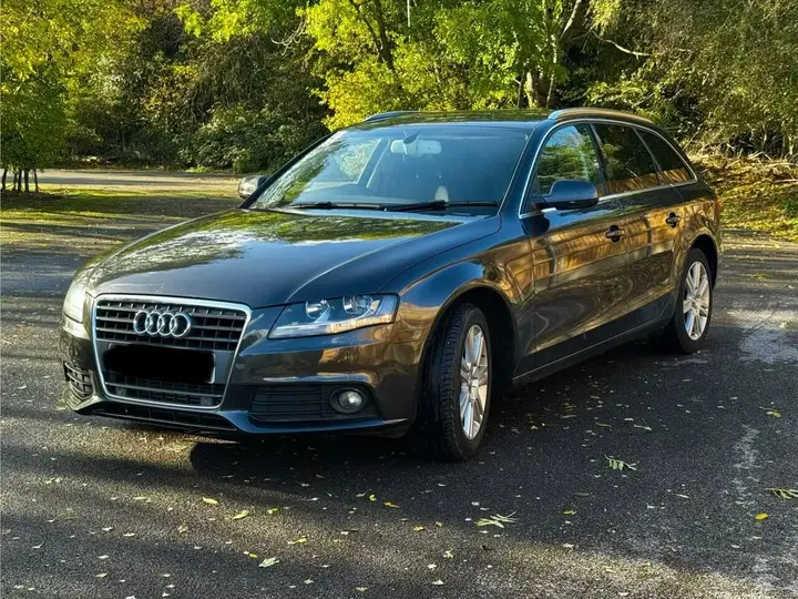 Audi A4 Avant 2011 photo 2