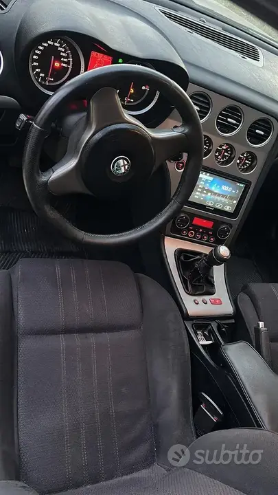Alfa Romeo 159 2008 photo 3