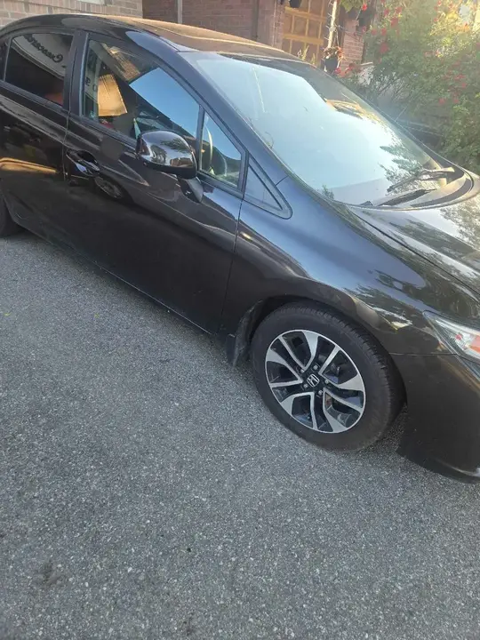 Honda Civic 2013 photo 2