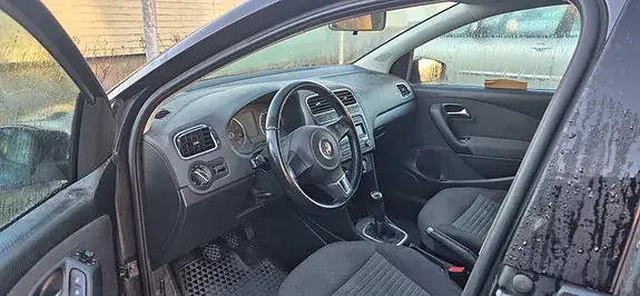 Volkswagen Polo 2011 photo 5