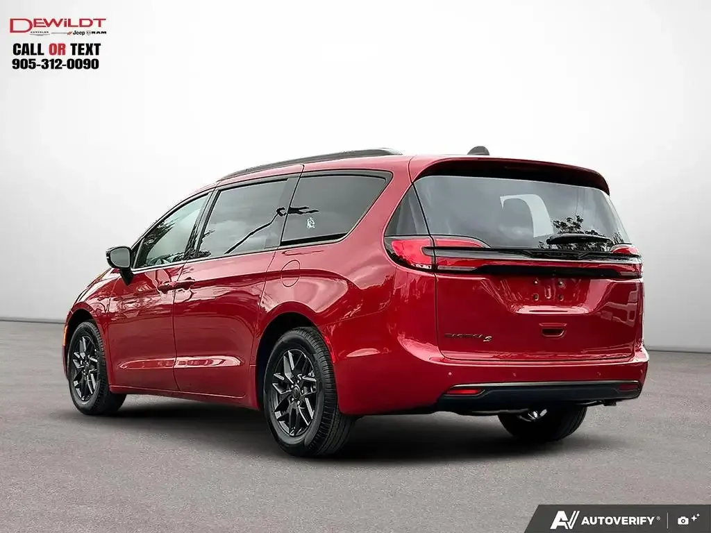 Chrysler Pacifica 2027 photo 4