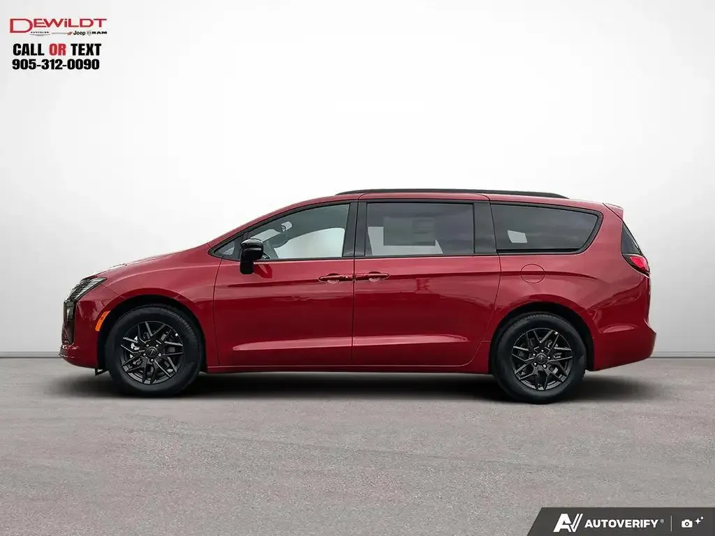 Chrysler Pacifica 2027 photo 3