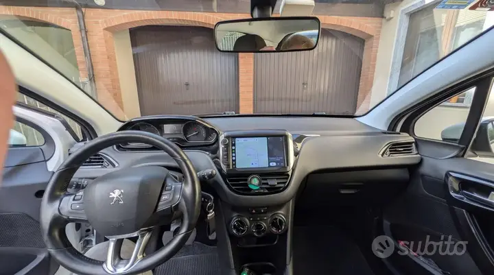 Peugeot 208 2017 photo 5