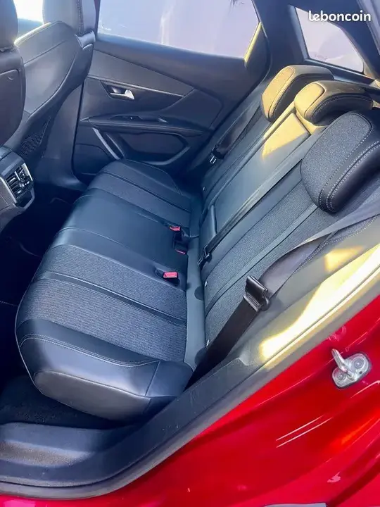 Peugeot 3008 2019 photo 3