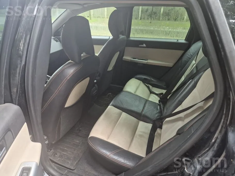 Volvo V50 2010 photo 4