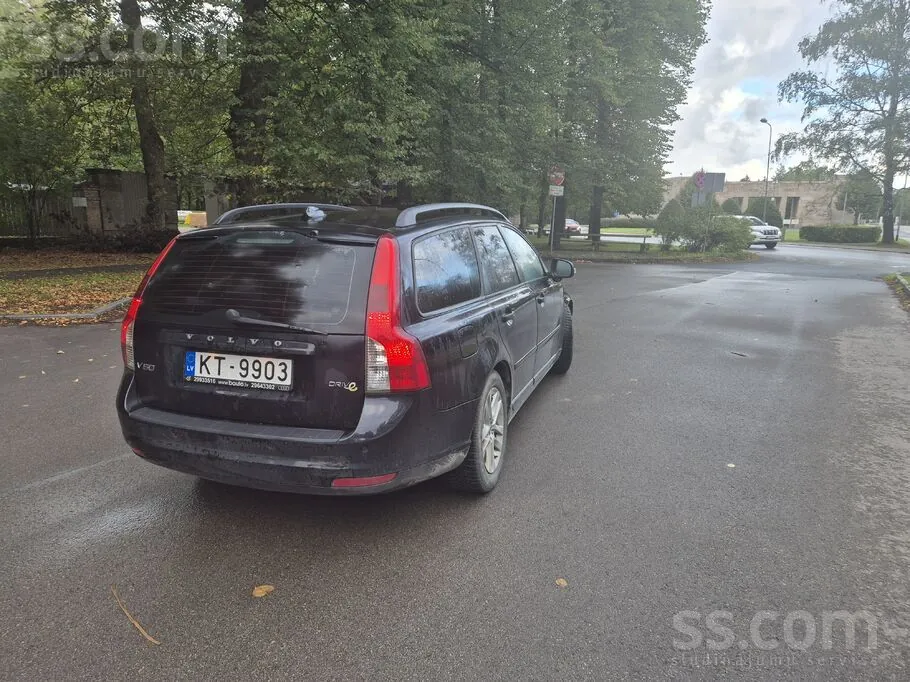 Volvo V50 2010 photo 3