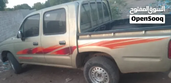 Toyota Hilux 2004 photo 4