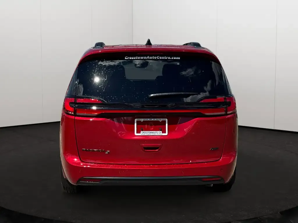 Chrysler Pacifica 2027 photo 5