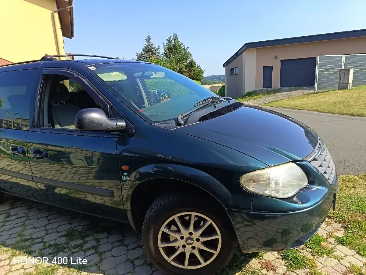 Chrysler Voyager 2007 photo 2