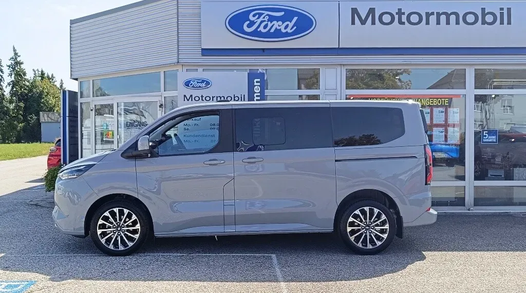 Ford Tourneo photo 3