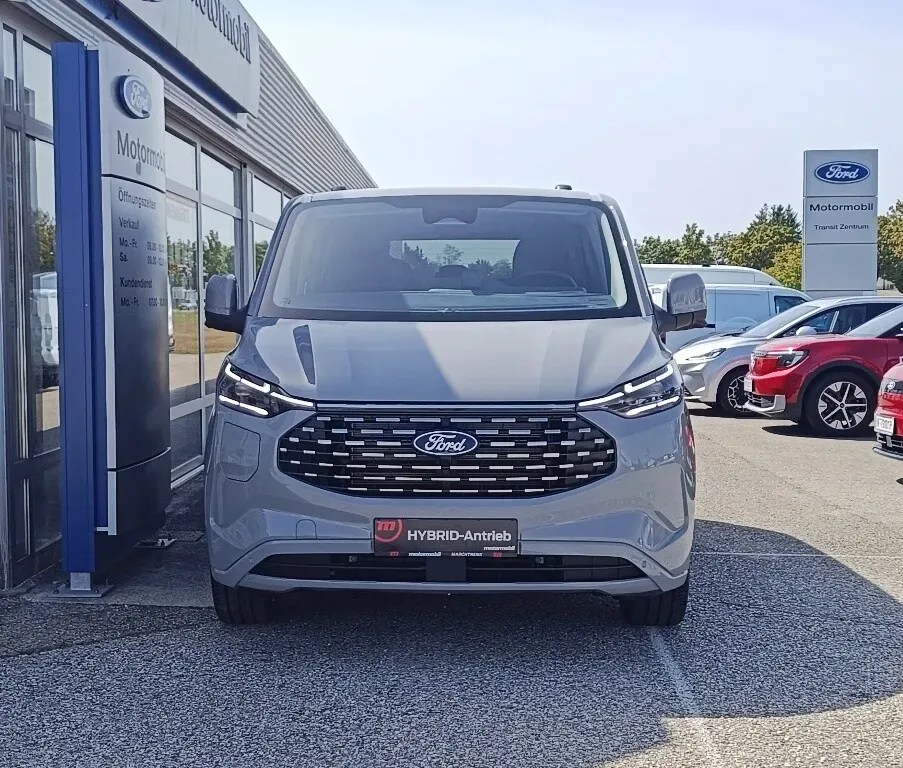 Ford Tourneo photo 2