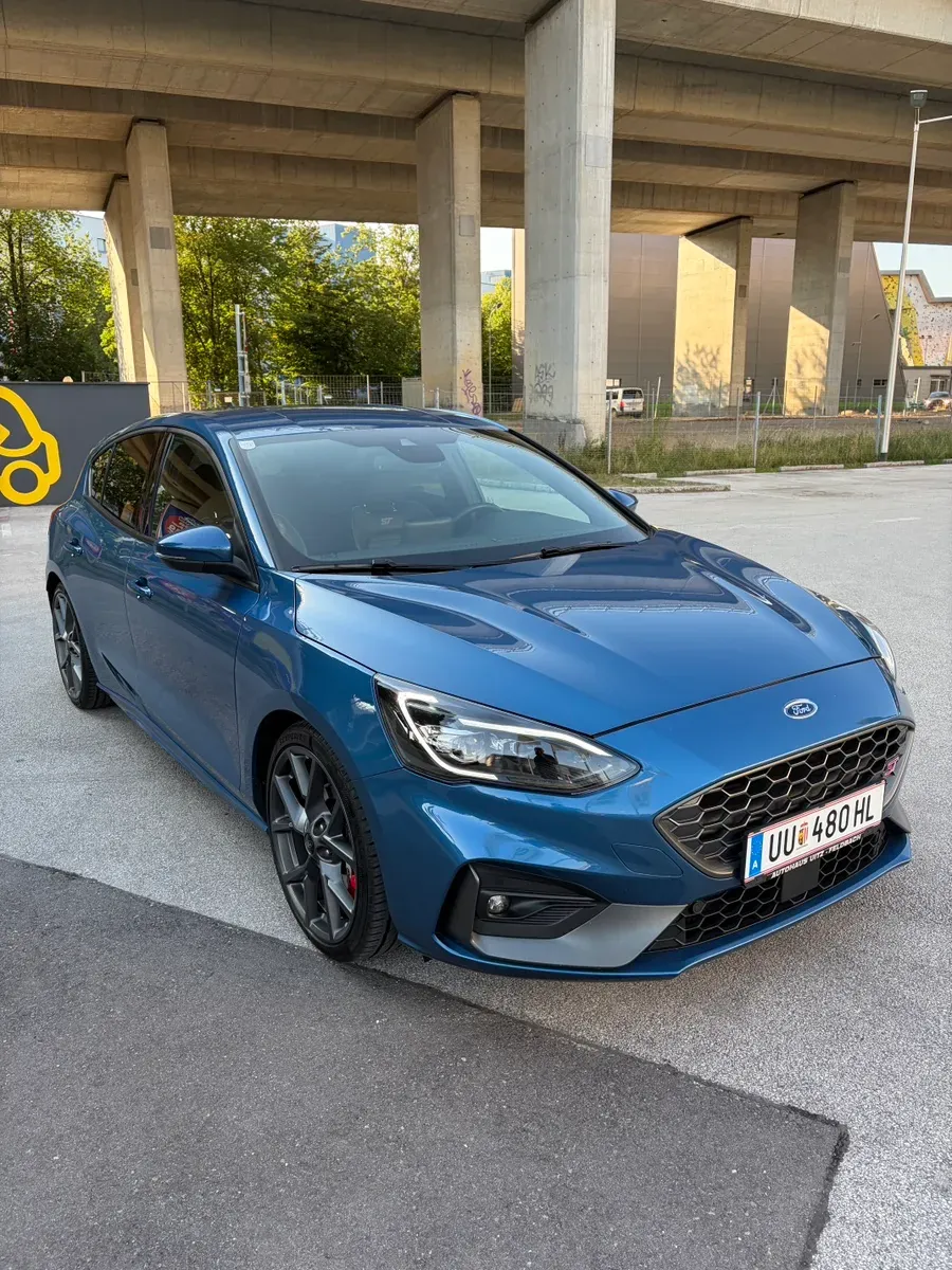 Ford Focus 2020 photo 2