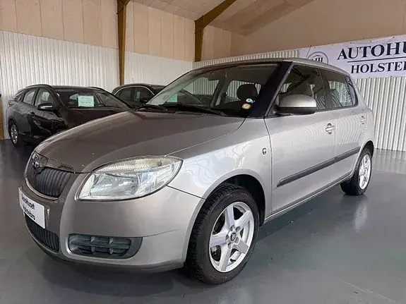 Skoda Fabia 2007 photo 3