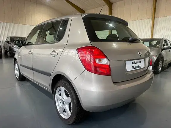 Skoda Fabia 2007 photo 4