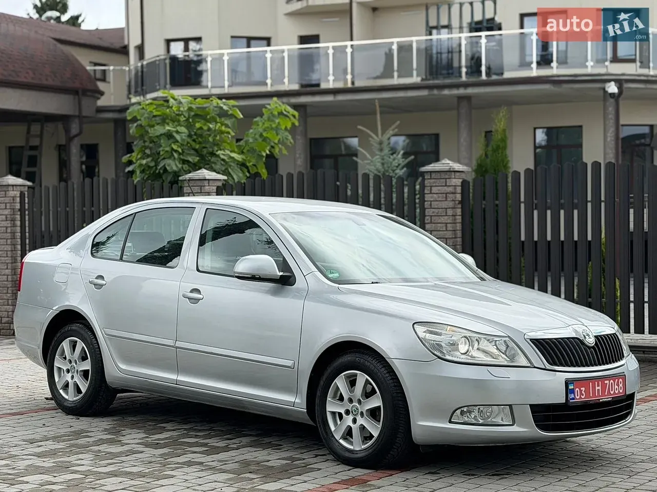 Skoda Octavia 2009 photo 3