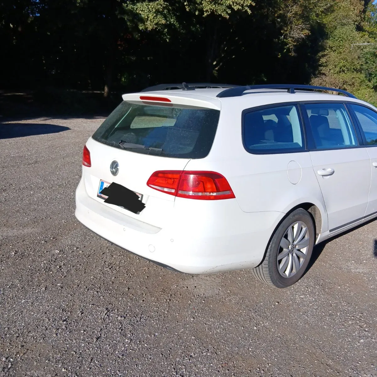 Volkswagen Passat 2011 photo 3