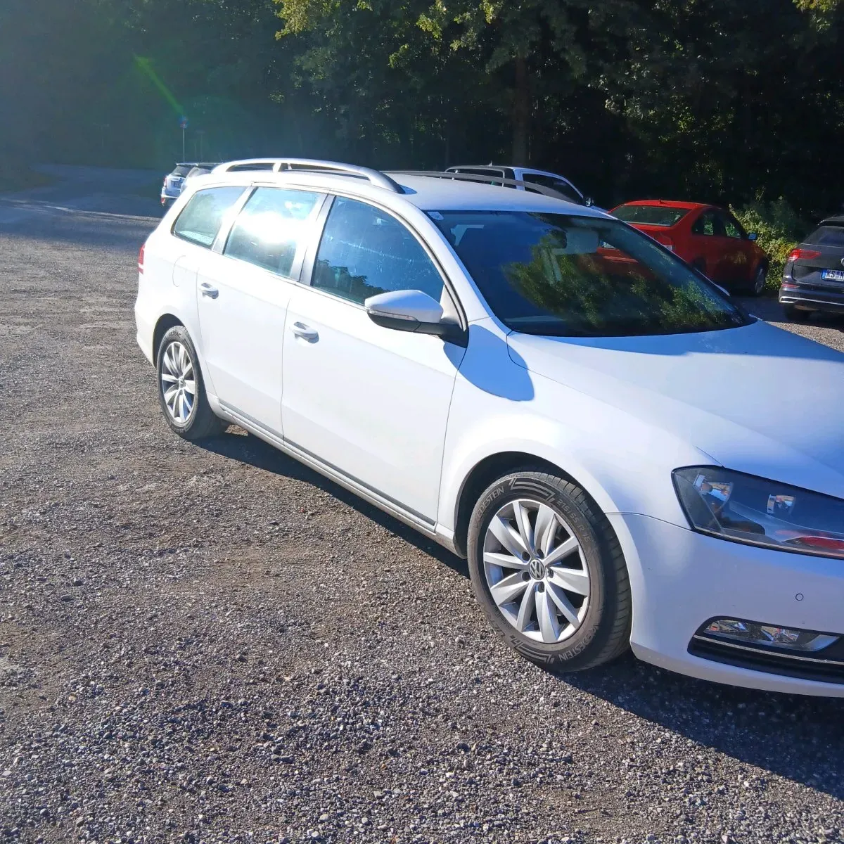 Volkswagen Passat 2011 photo 2