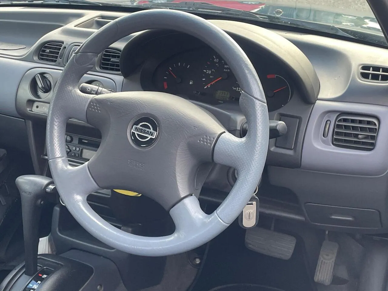 Nissan Micra 2002 photo 3