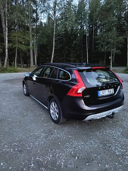 Volvo V60 2011 photo 2