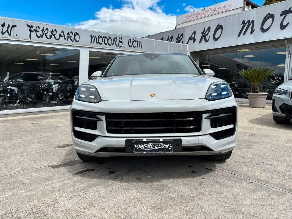 Porsche Cayenne 2024 photo 2