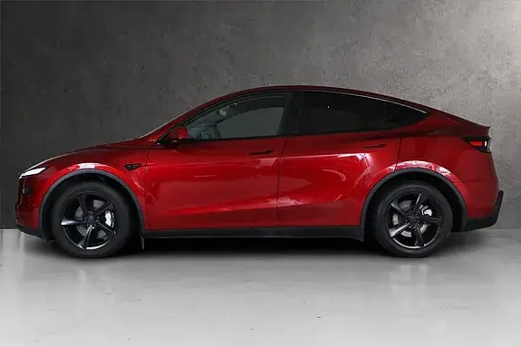 Tesla Model Y 2025 photo 3