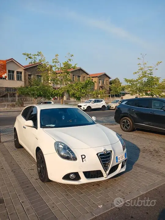 Alfa Romeo Giulietta 2014 photo 3