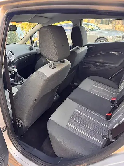 Ford Fiesta 2010 photo 4