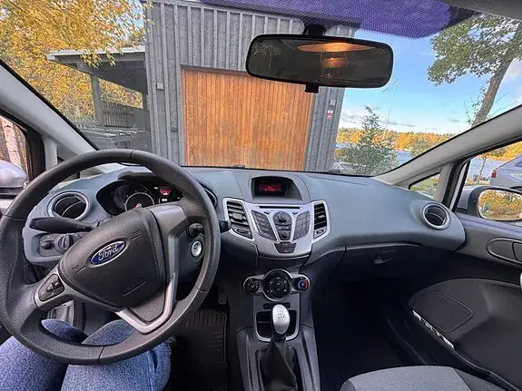 Ford Fiesta 2010 photo 5