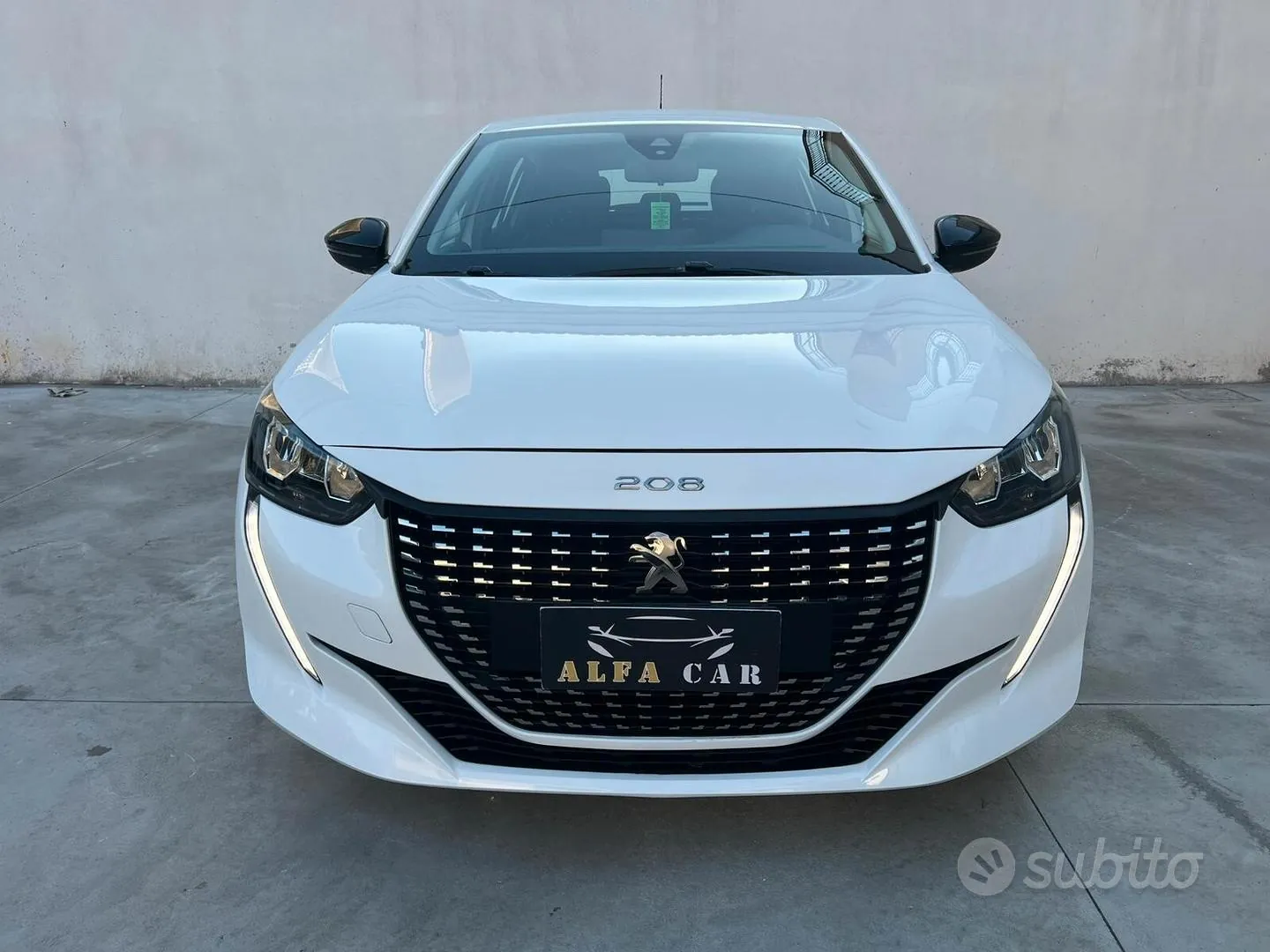 Peugeot 208 2023 photo 2