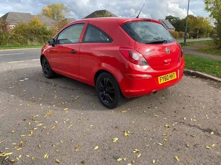 Vauxhall Corsa 2010 photo 3